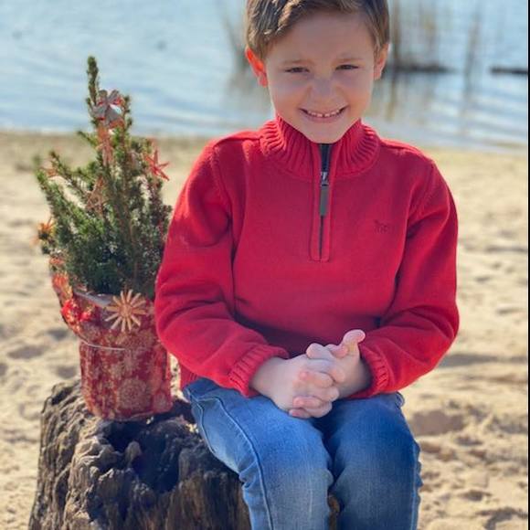 Caitlin Blaydes - Poshmark Profile Picture of Caitlin Blaydes (@ceblaydes) on Poshmark