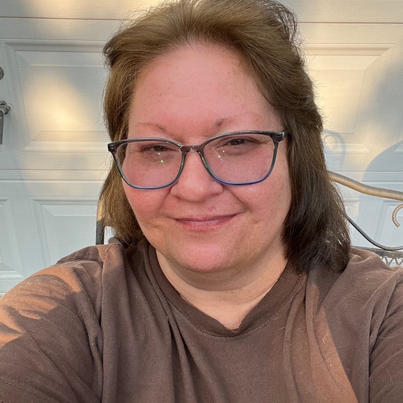 Profile Picture of Audria Mesey (@armesey) on Poshmark