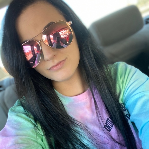 Profile Picture of Erika Mccoy (@mccoy0727) on Poshmark