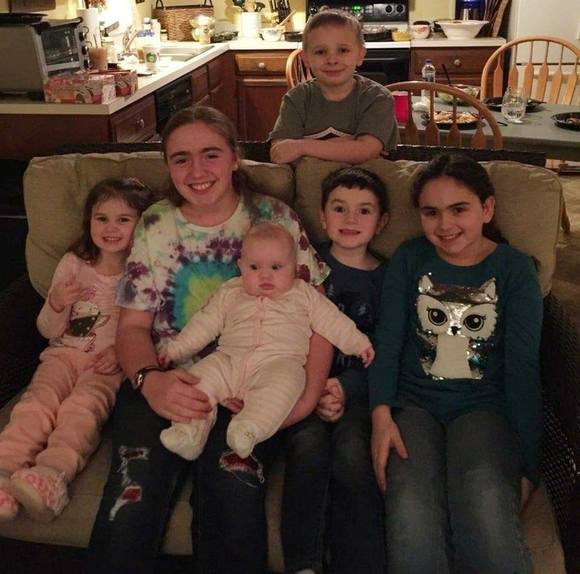 Profile Picture of Laurie Walcott (@law1219) on Poshmark