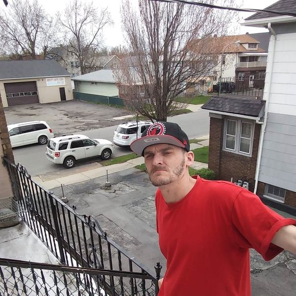 Profile Picture of Tommy Dunbar (@ruffbuffthug) on Poshmark
