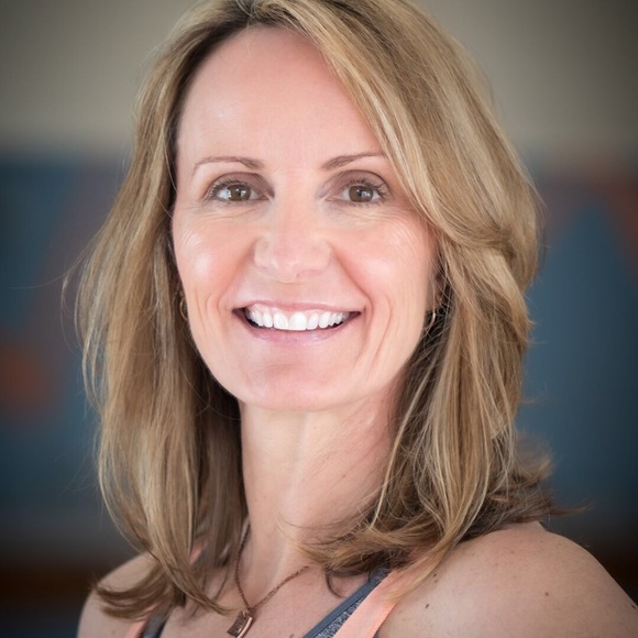 Profile Picture of Lori Schumacher (@texbell) on Poshmark