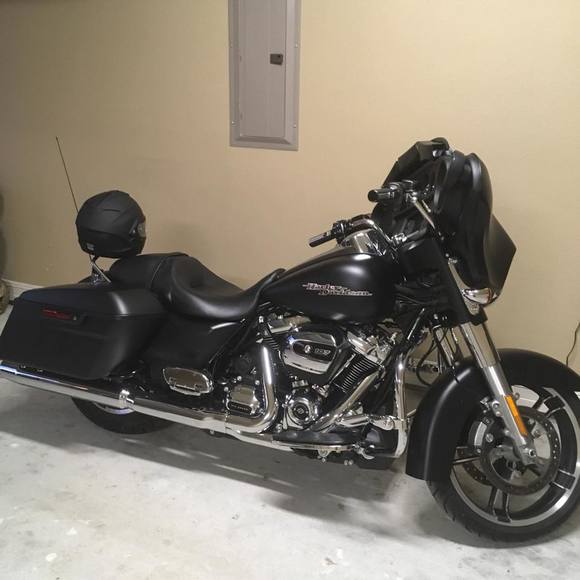 Profile Picture of Micah Lambert (@m_d_lambert) on Poshmark