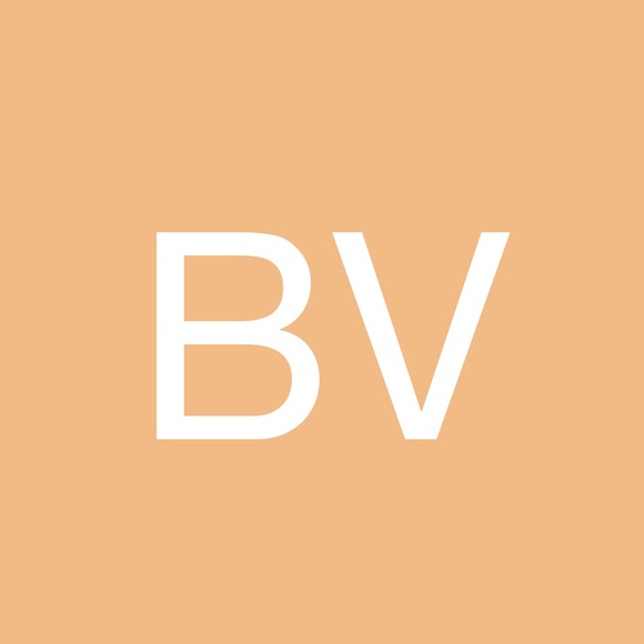 Profile Picture of Brittany Vizachero (@bablosser) on Poshmark