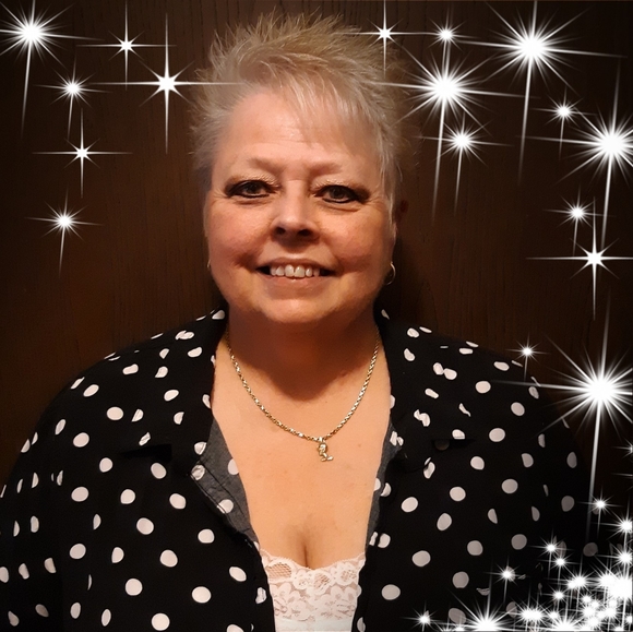 Profile Picture of Sharon Aytes (@sharonaytes) on Poshmark