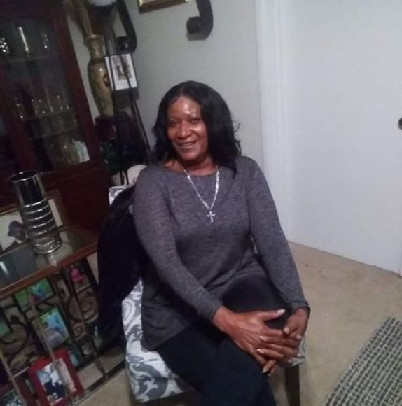 Profile Picture of Lisa Chambers (@lisachambers654) on Poshmark