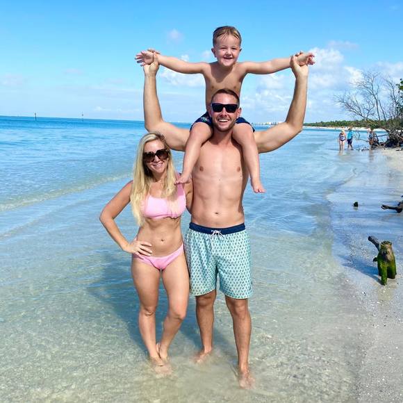 Ashley Angiolillo - Poshmark Profile Picture of Ashley Angiolillo (@myway8419) on Poshmark