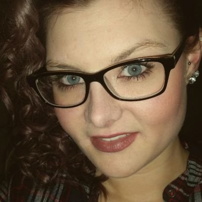 Profile Picture of Tina Grimm (@Queenofsoul) on Twitter