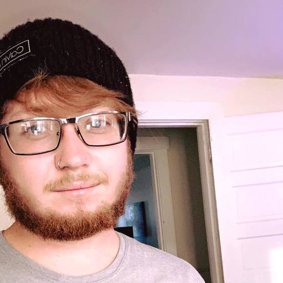 Profile Picture of Cole Hawken (@chawken83) on Poshmark