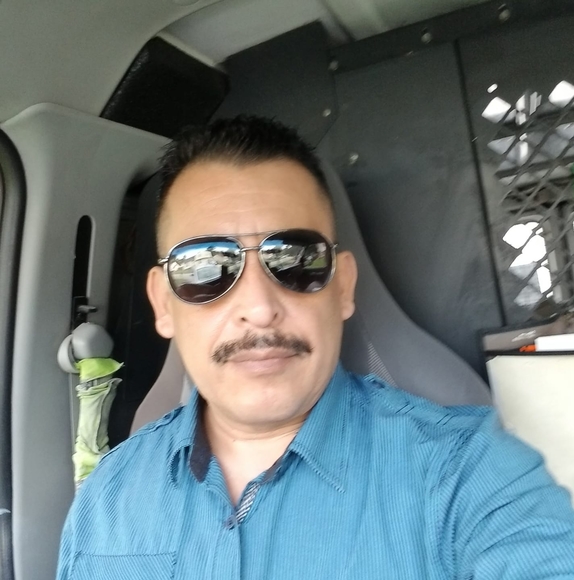 Profile Picture of Erick Bardales (@renemoran04) on Poshmark