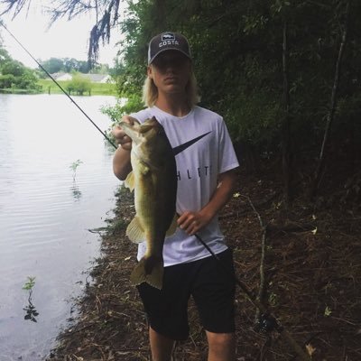 Profile Picture of Carson  Humphrey (@chump0102) on Twitter