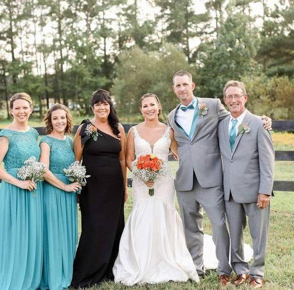 Profile Picture of Debbie Flythe (@debchampion2001) on Poshmark