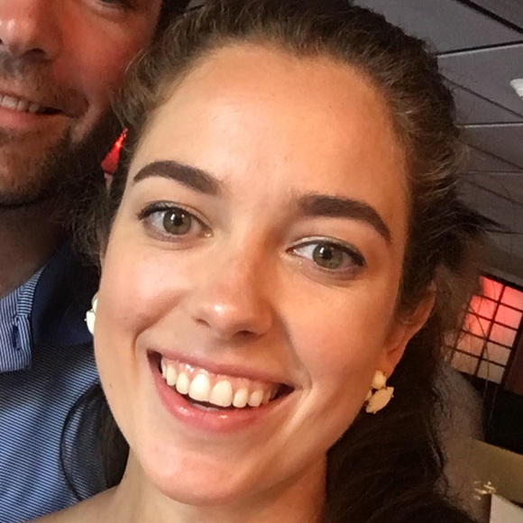 Amanda *posh ambassador* Halvorsen - Poshmark Profile Picture of Amanda *posh ambassador* Halvorsen (@ahalvorsen23) on Poshmark