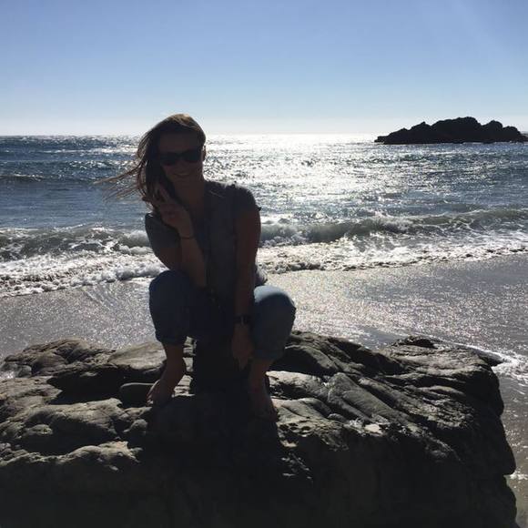 Profile Picture of Stephanie Lorentz cross (@stephanielorent) on Poshmark