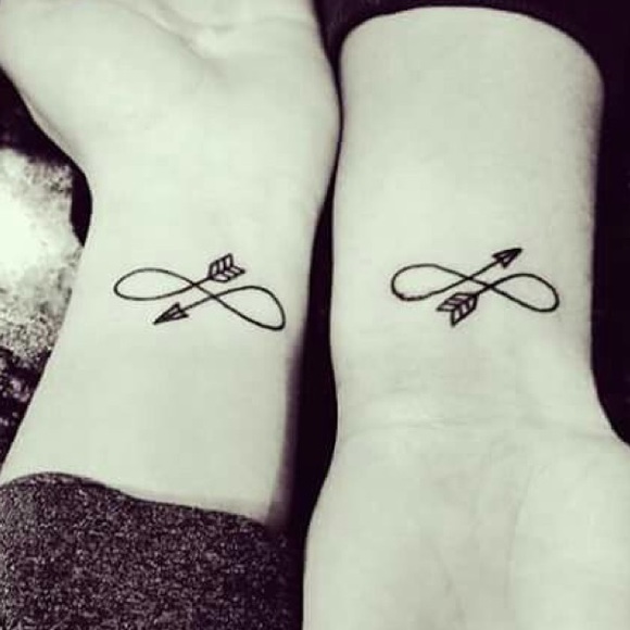 Profile Picture of Zoe Adamson (@zoe_adamson) on Poshmark