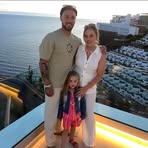 Profile Picture of Alex Beeby Fossett (@alexis.beeby) on Facebook