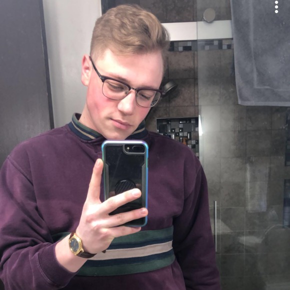 Profile Picture of Drew Hancock (@ahancock98) on Poshmark