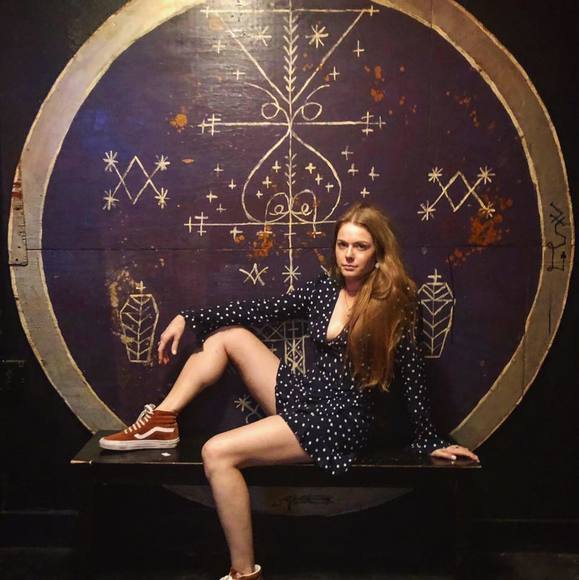 Profile Picture of Celby Devereau (@celbydevereau) on Poshmark