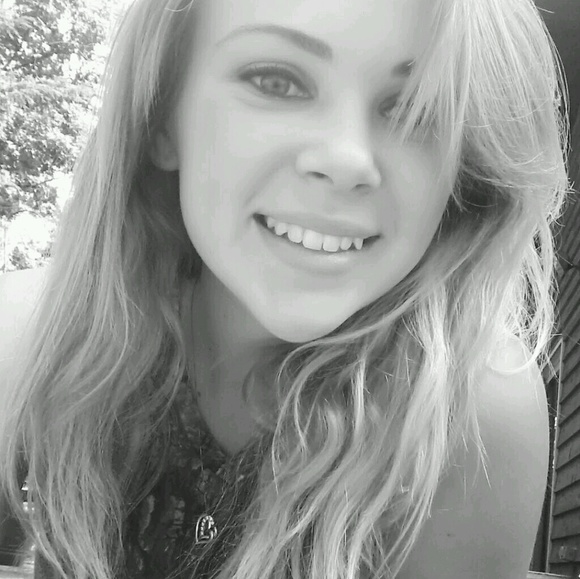 Profile Picture of Hope Wheeler (@hwheeler16) on Poshmark