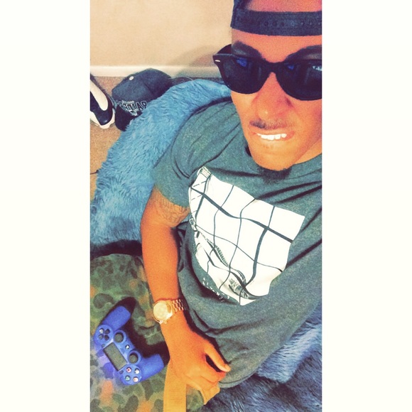 Profile Picture of Dwight Morrison (@dmorrison09) on Poshmark