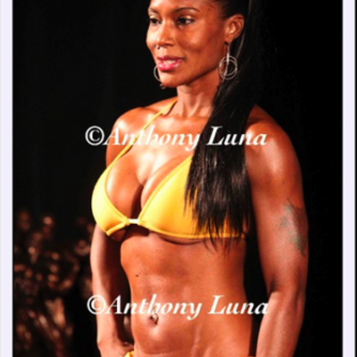 Profile Picture of Luis N Nicole Pagan (@janicolefitness) on Twitter