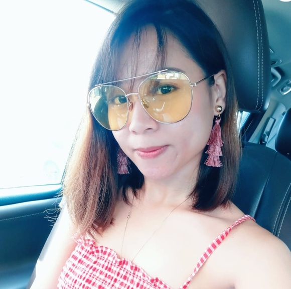 Profile Picture of Trinh Pham (@tp9) on Poshmark