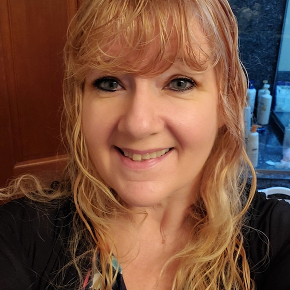 Profile Picture of Charlotte Labib (@heaven9766) on Poshmark