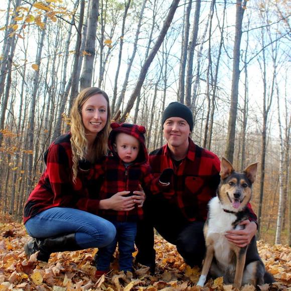 Profile Picture of Nadine Pruner (@nadinetashia) on Poshmark