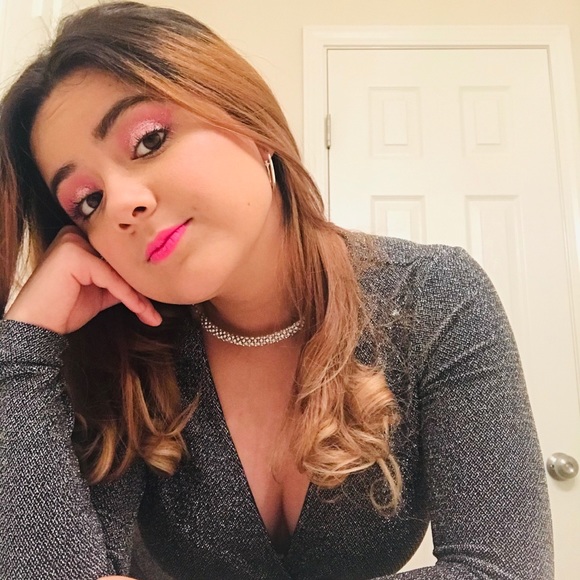 Profile Picture of Jennifer Jacome (@j_jacome) on Poshmark