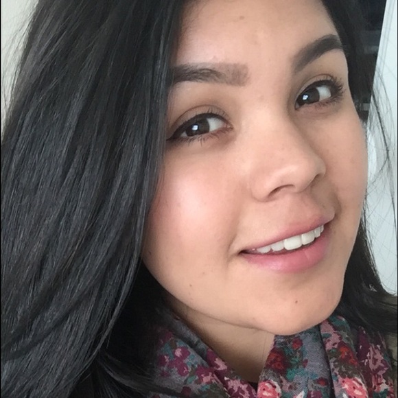 Profile Picture of Cindy Torrez (@cjacobot) on Poshmark