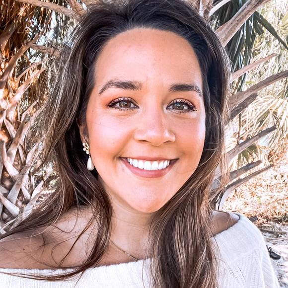 Profile Picture of Brittany Cogger (@bc09yah) on Poshmark