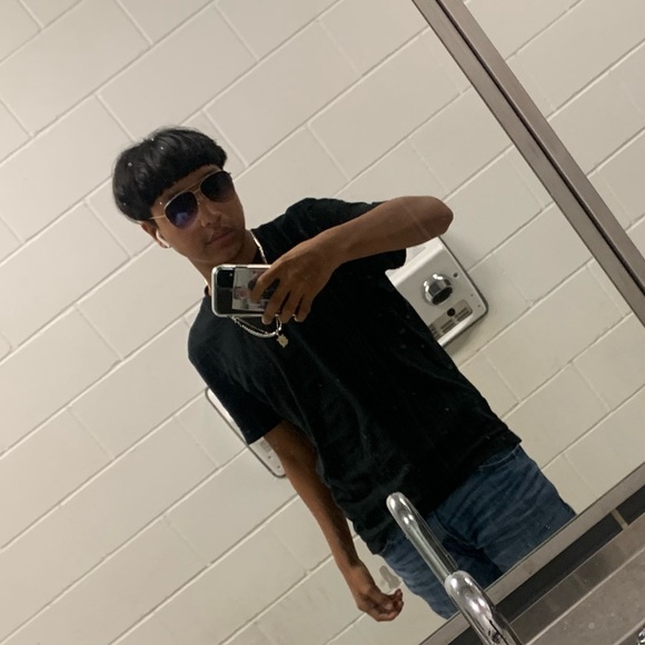 Omar Arredondo - Poshmark Profile Picture of Omar Arredondo (@omararredond109) on Poshmark