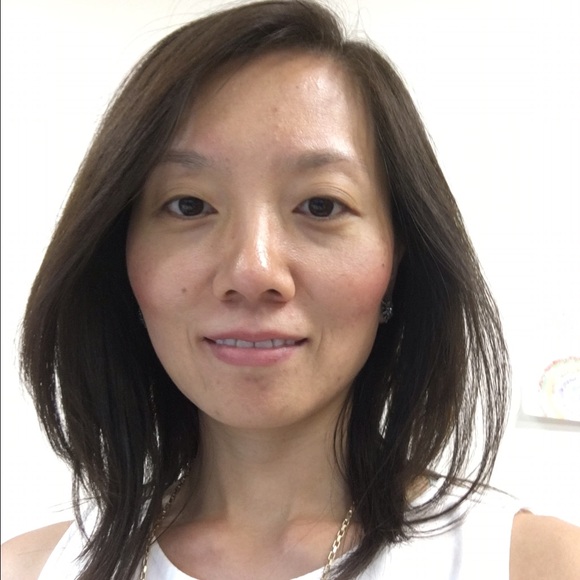 Profile Picture of Weimin Kaufman (@weiminkaufman) on Poshmark