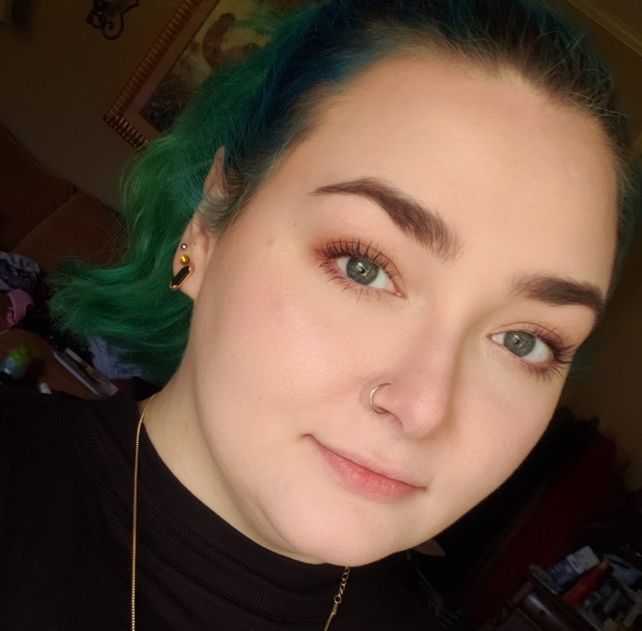 Profile Picture of Katie Herchenhahn (@kherch626) on Poshmark