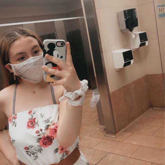 Profile Picture of Haley Carriere (@haleycarriere) on Poshmark