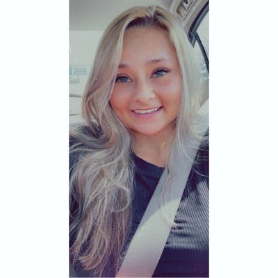 Profile Picture of 🦁 (@_ShantelEmerson) on Twitter