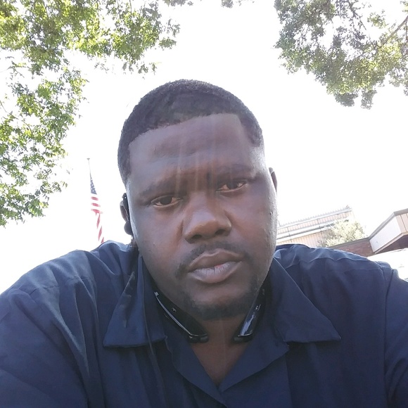 Profile Picture of Lawrence Williams (@train504) on Poshmark