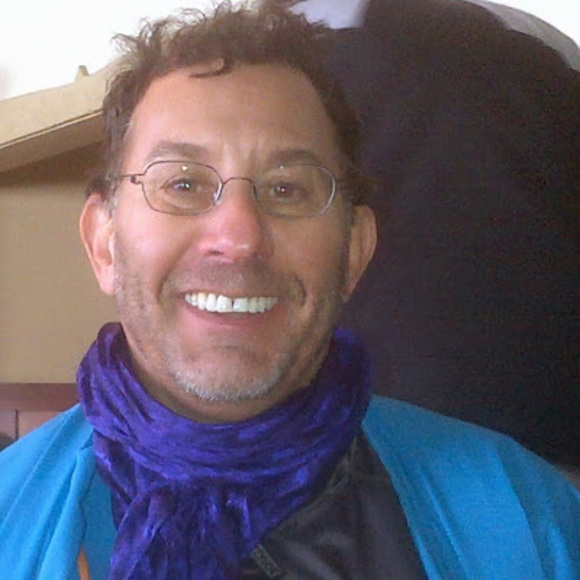 Profile Picture of David Trautenberg (@dtrautenberg) on Poshmark