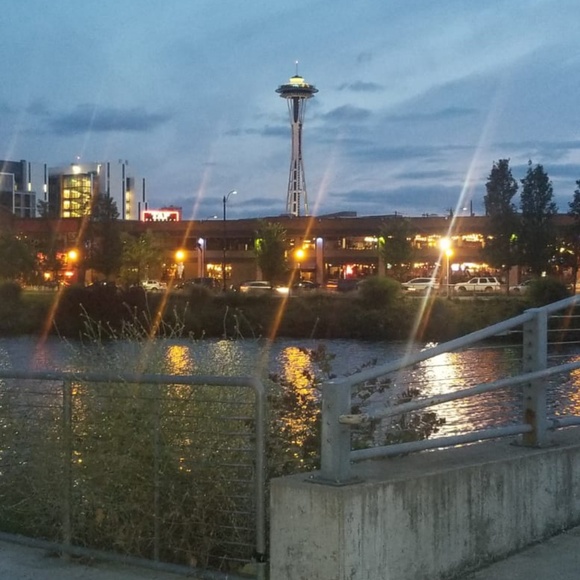 Profile Picture of Sheikha Mohamed (@qaboos2015) on Poshmark