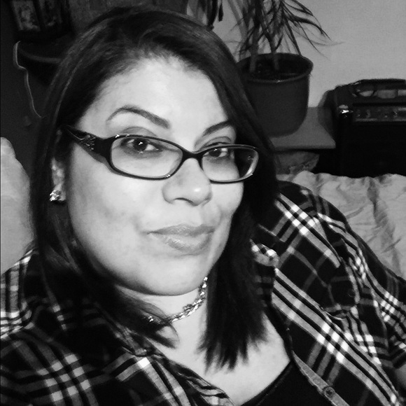 Profile Picture of Maritza Bonilla (@ritz06) on Poshmark