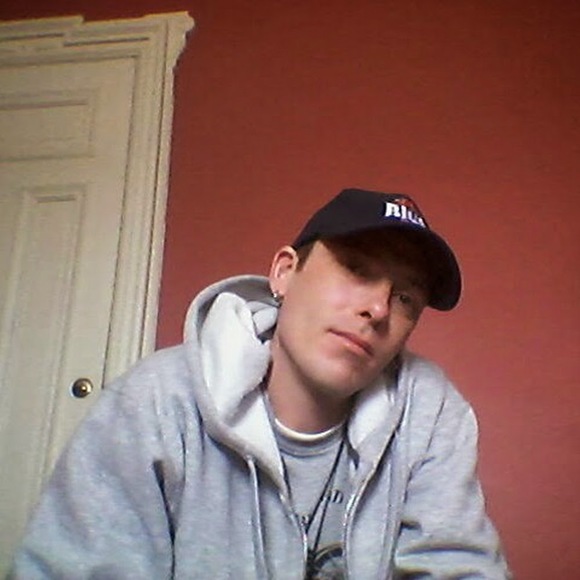 Profile Picture of Raymond Clark (@raymond_clark) on Poshmark