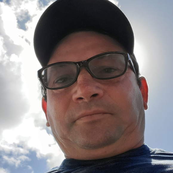 Profile Picture of Leonides Pena (@leonides71) on Poshmark