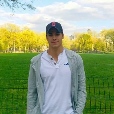 Profile Picture of Tu Hombre Perfecto (@chris62652627) on Twitter