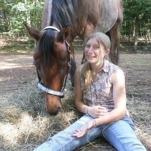 Profile Picture of Haylee Graves (@ilovefaithxxx) on Myspace
