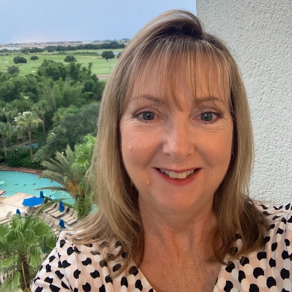 Profile Picture of Brenda Spady (@brendaspady) on Poshmark