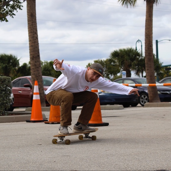 Profile Picture of Cameron Depierro (@captn_cam) on Poshmark