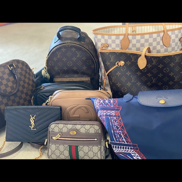 Profile Picture of Baglovestyle Baglovestyle (@harulove) on Poshmark