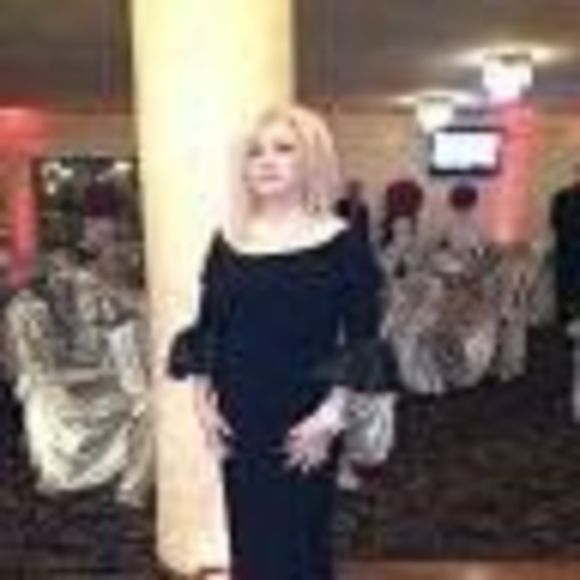Profile Picture of Anna Sulkhanova (@elina111) on Poshmark