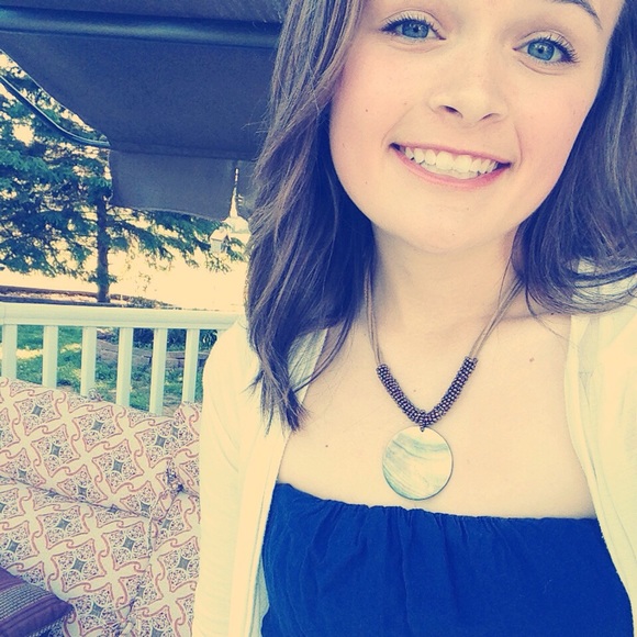 Profile Picture of Kaitlyn Zurn (@kaitlyn_zurn) on Poshmark