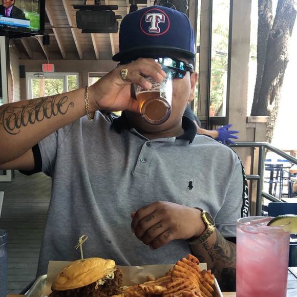 Profile Picture of Humberto Flores (@bertogucci) on Poshmark